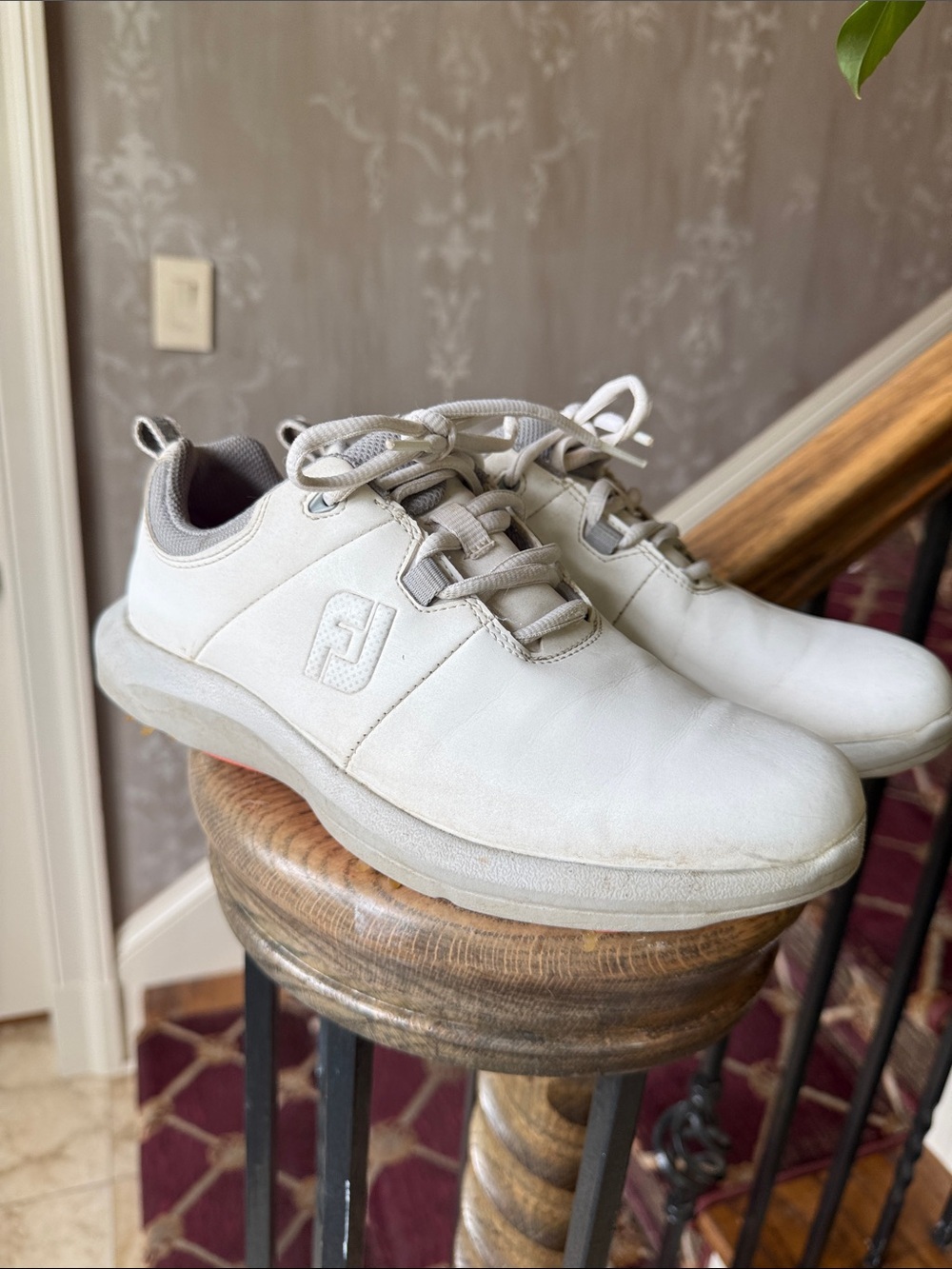FOOTJOY ladies, golf sneakers/shoes good condition size 7 1/2